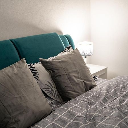 Cozy Apartment In Dumbravita Dumbravita  Luaran gambar