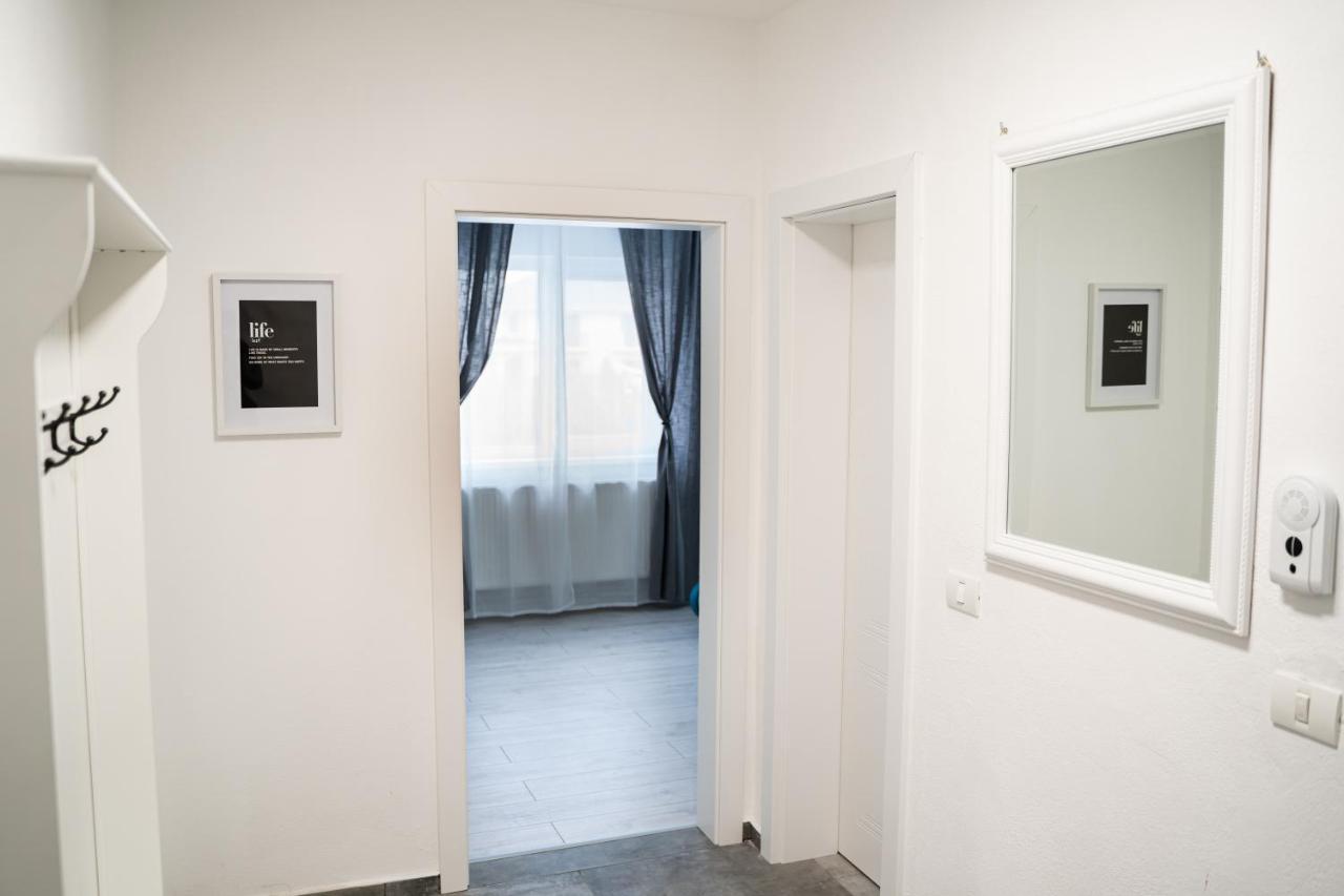 Cozy Apartment In Dumbravita Dumbravita  Luaran gambar