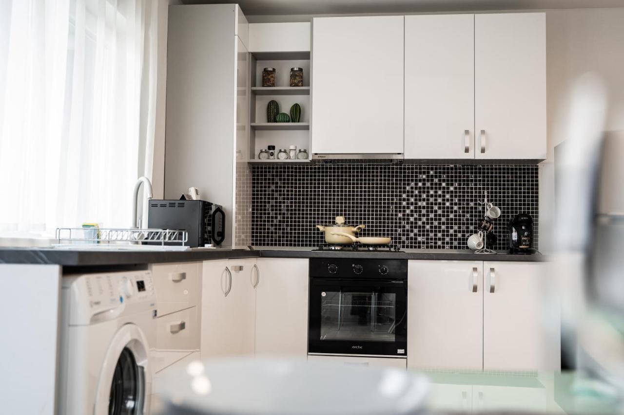 Cozy Apartment In Dumbravita Dumbravita  Luaran gambar